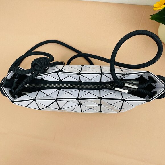 Brand new Issey Miyake white knotted tofu sling bag. - Picture 5 of 11